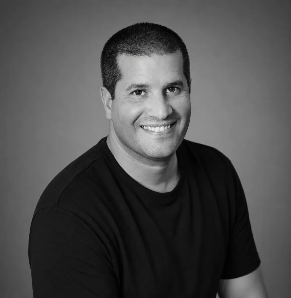 Ronen Chen, principal of Bina Labs - portrait